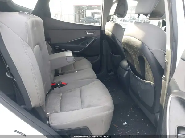 5NMZU3LBXHH005955 2017 HYUNDAI SANTA FE - Image 8