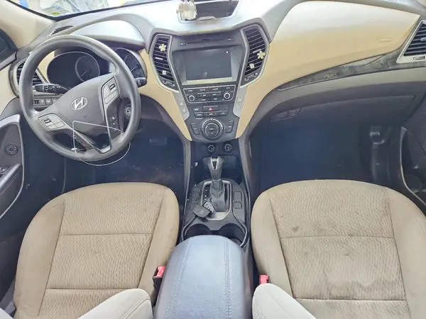 5NMZU3LBXHH009102 2017 HYUNDAI SANTA FE - Image 8