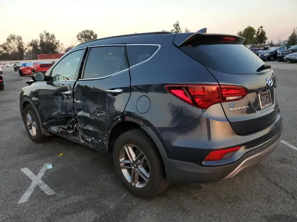 5NMZU3LBXHH009505 2017 HYUNDAI SANTA FE - Image 2