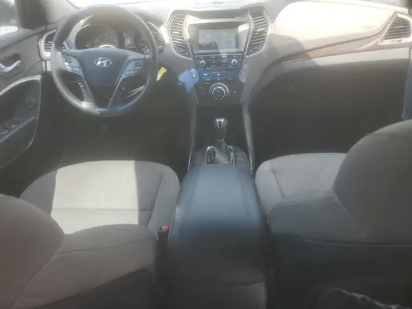 5NMZU3LBXHH010587 2017 HYUNDAI SANTA FE - Image 8