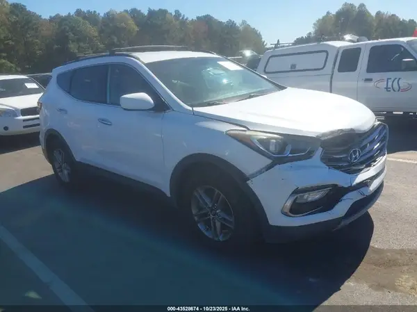 5NMZU3LBXHH011562 2017 HYUNDAI SANTA FE - Image 1