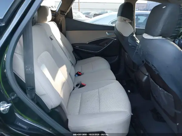 5NMZU3LBXHH012582 2017 HYUNDAI SANTA FE - Image 8
