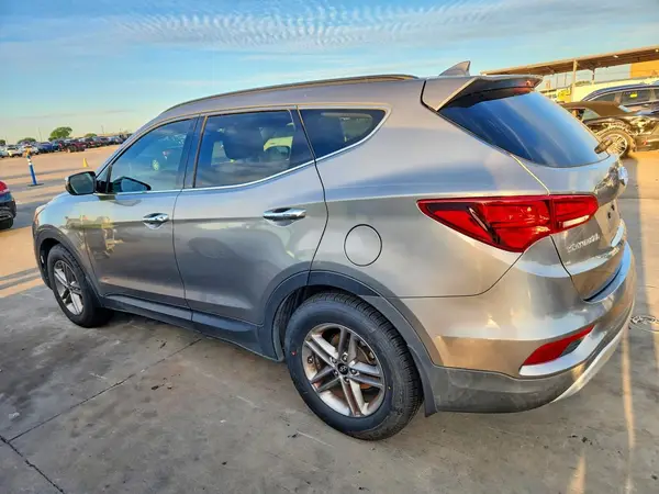 5NMZU3LBXHH014560 2017 HYUNDAI SANTA FE - Image 2