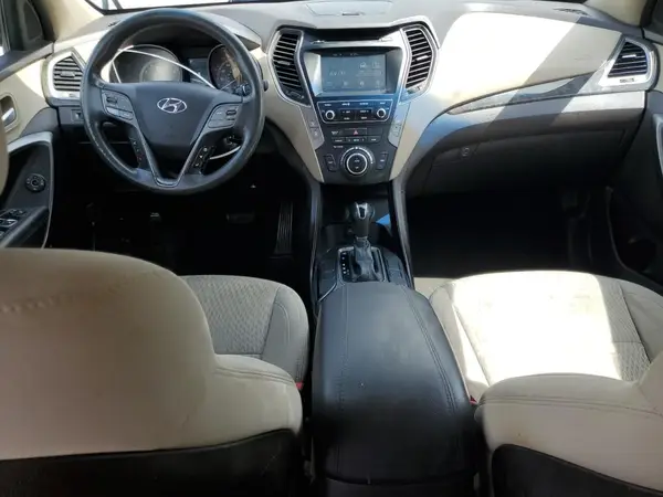 5NMZU3LBXHH019581 2017 HYUNDAI SANTA FE - Image 8