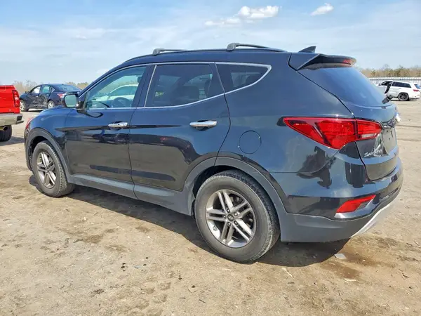 5NMZU3LBXHH020715 2017 HYUNDAI SANTA FE - Image 2