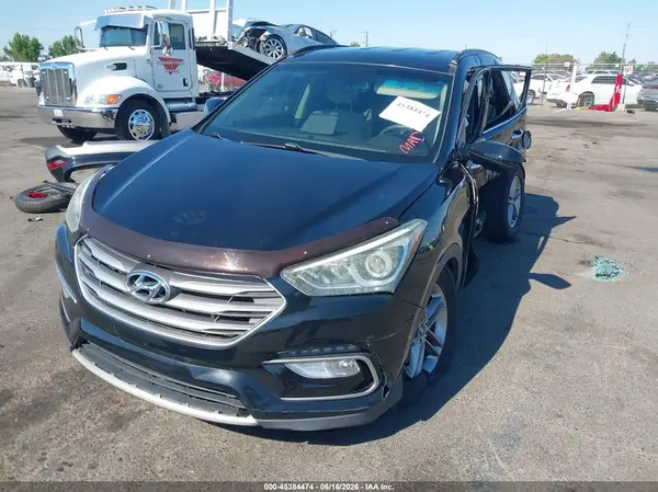 5NMZU3LBXHH030158 2017 HYUNDAI SANTA FE - Image 2