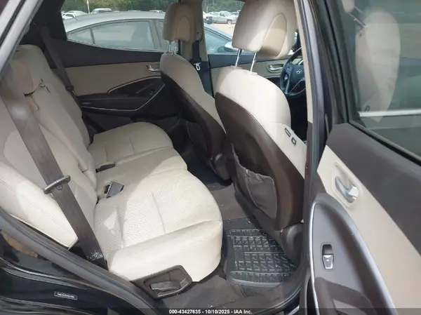5NMZU3LBXHH031889 2017 HYUNDAI SANTA FE - Image 8