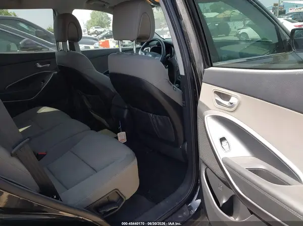 5NMZU3LBXHH041564 2017 HYUNDAI SANTA FE - Image 8
