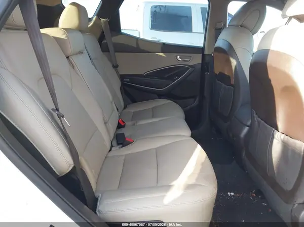 5NMZU3LBXHH043198 2017 HYUNDAI SANTA FE - Image 8