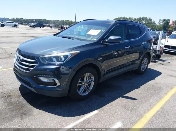 5NMZU3LBXHH045467 2017 HYUNDAI SANTA FE - Image 2