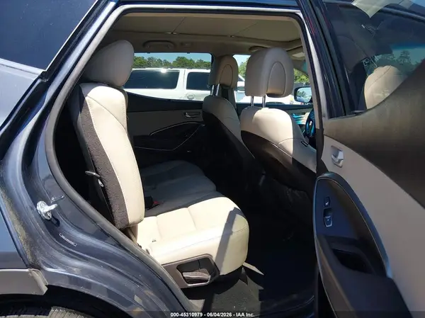 5NMZU3LBXHH045467 2017 HYUNDAI SANTA FE - Image 8