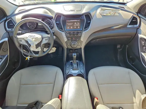 5NMZU3LBXHH048482 2017 HYUNDAI SANTA FE - Image 8