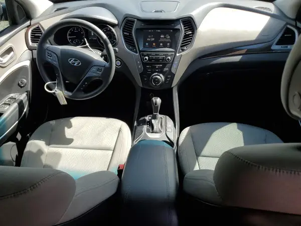 5NMZU3LBXHH052371 2017 HYUNDAI SANTA FE - Image 8