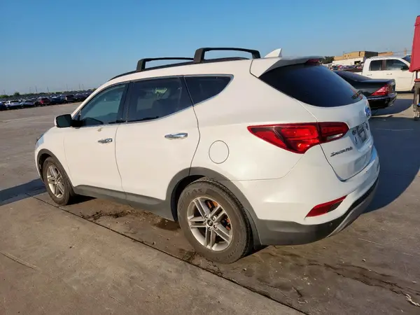 5NMZU3LBXJH104961 2018 HYUNDAI SANTA FE - Image 2