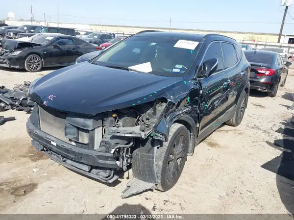 5NMZU4LA6JH083975 2018 HYUNDAI SANTA FE - Image 2