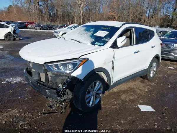5NMZUDLA0HH051274 2017 HYUNDAI SANTA FE - Image 2