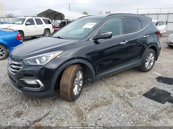 5NMZUDLA3JH057978 2018 HYUNDAI SANTA FE - Image 2