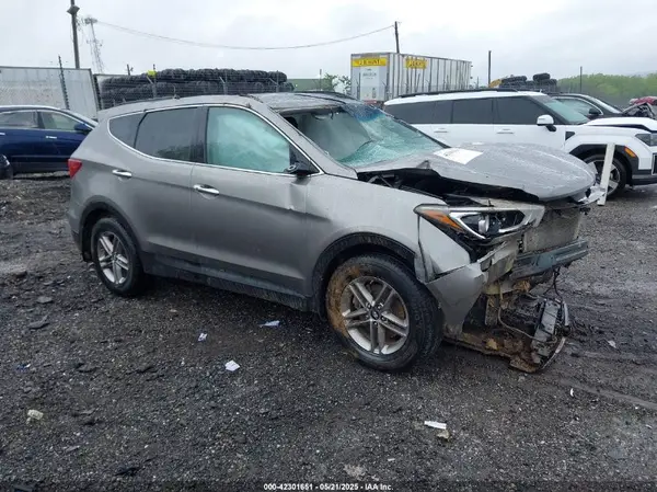 5NMZUDLB0HH009017 2017 HYUNDAI SANTA FE - Image 1
