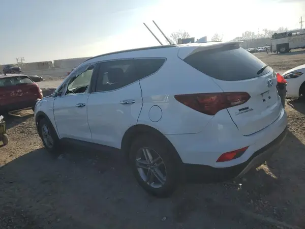 5NMZUDLB0JH078960 2018 HYUNDAI SANTA FE - Image 2