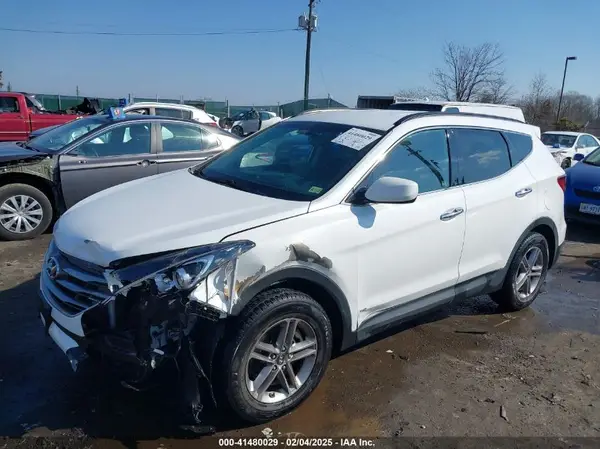 5NMZUDLB1HH006871 2017 HYUNDAI SANTA FE - Image 2