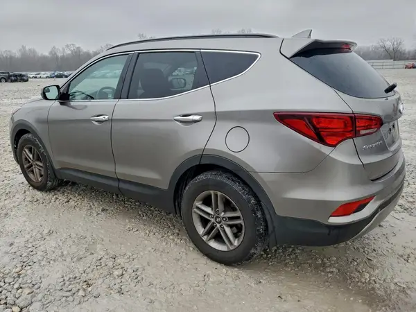 5NMZUDLB1HH021936 2017 HYUNDAI SANTA FE - Image 2