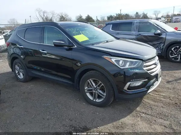 5NMZUDLB1JH058183 2018 HYUNDAI SANTA FE - Image 1