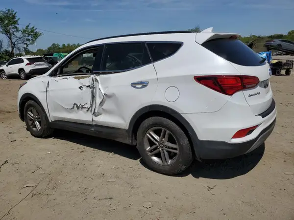 5NMZUDLB1JH090549 2018 HYUNDAI SANTA FE - Image 2