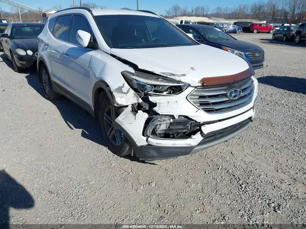 5NMZUDLB1JH098862 2018 HYUNDAI SANTA FE - Image 1