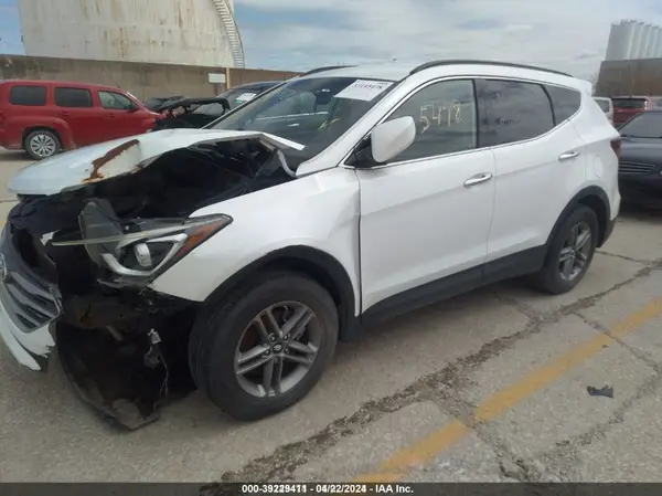 5NMZUDLB2HH027597 2017 HYUNDAI SANTA FE - Image 2
