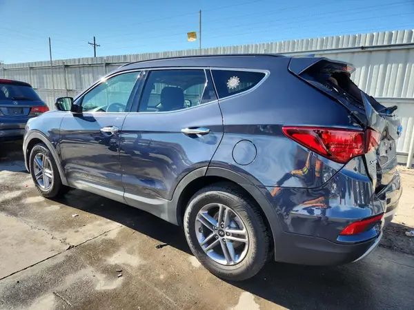 5NMZUDLB2HH030127 2017 HYUNDAI SANTA FE - Image 2