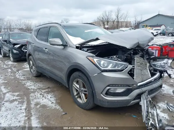 5NMZUDLB2HH037627 2017 HYUNDAI SANTA FE - Image 1