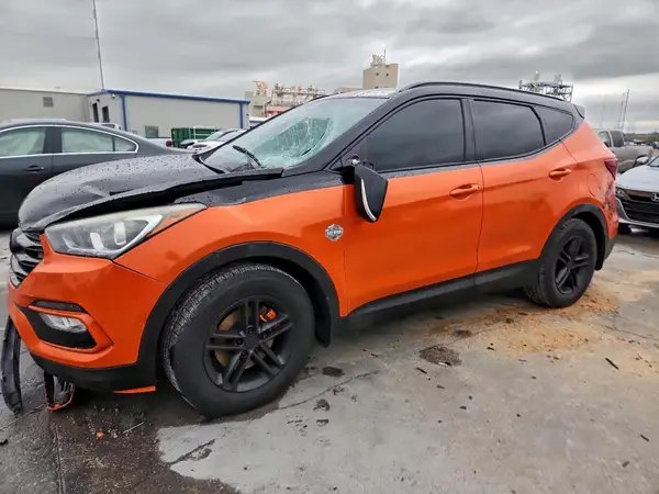 5NMZUDLB2HH047476 2017 HYUNDAI SANTA FE - Image 1