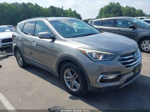 5NMZUDLB2JH106709 2018 HYUNDAI SANTA FE - Image 1
