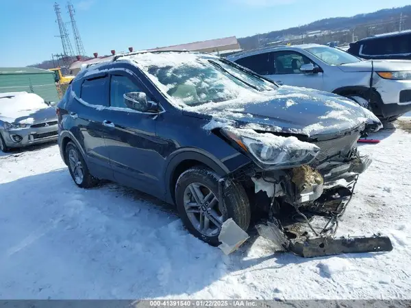 5NMZUDLB3HH022067 2017 HYUNDAI SANTA FE - Image 1