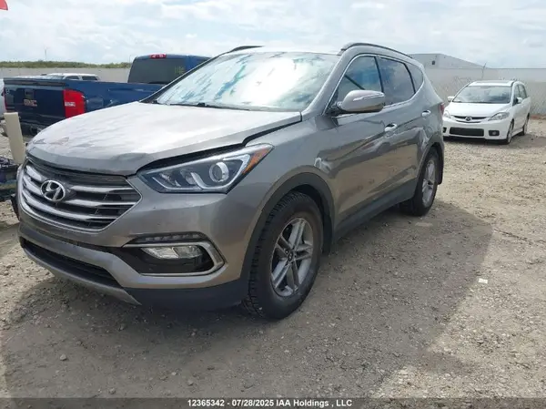 5NMZUDLB3HH042268 2017 HYUNDAI SANTA FE - Image 2