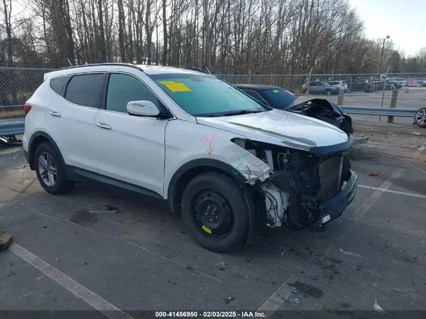 5NMZUDLB3JH056905 2018 HYUNDAI SANTA FE - Image 1