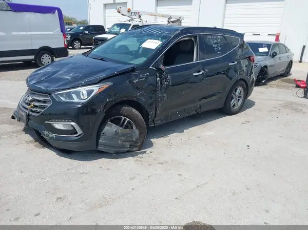 5NMZUDLB3JH066186 2018 HYUNDAI SANTA FE - Image 2