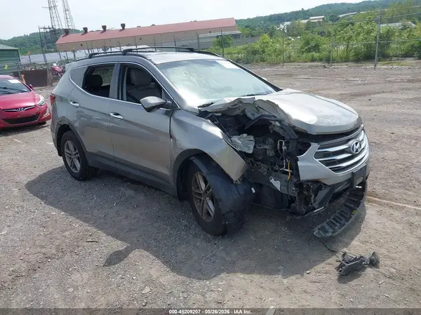 5NMZUDLB4HH012082 2017 HYUNDAI SANTA FE - Image 1
