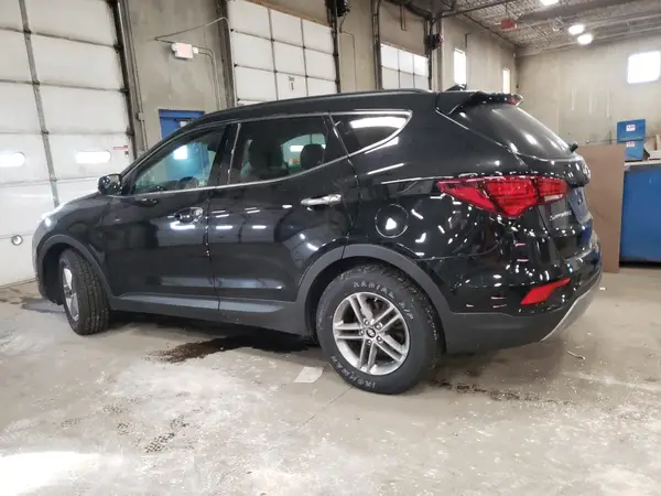 5NMZUDLB4HH013782 2017 HYUNDAI SANTA FE - Image 2