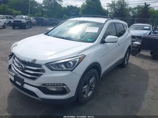 5NMZUDLB4HH015242 2017 HYUNDAI SANTA FE - Image 2