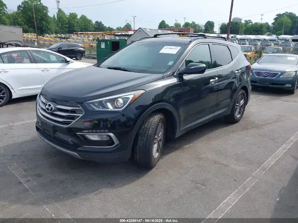 5NMZUDLB4HH030064 2017 HYUNDAI SANTA FE - Image 2