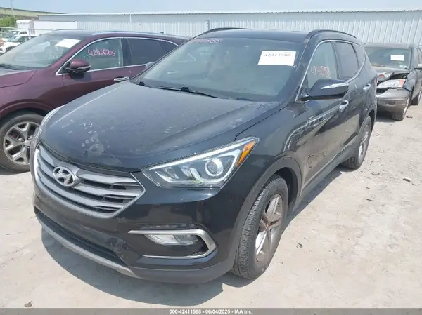 5NMZUDLB4HH035216 2017 HYUNDAI SANTA FE - Image 2