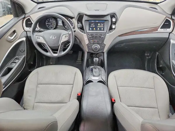 5NMZUDLB4HH046846 2017 HYUNDAI SANTA FE - Image 8