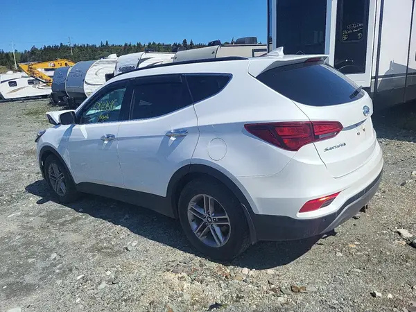 5NMZUDLB4HH050959 2017 HYUNDAI SANTA FE - Image 2