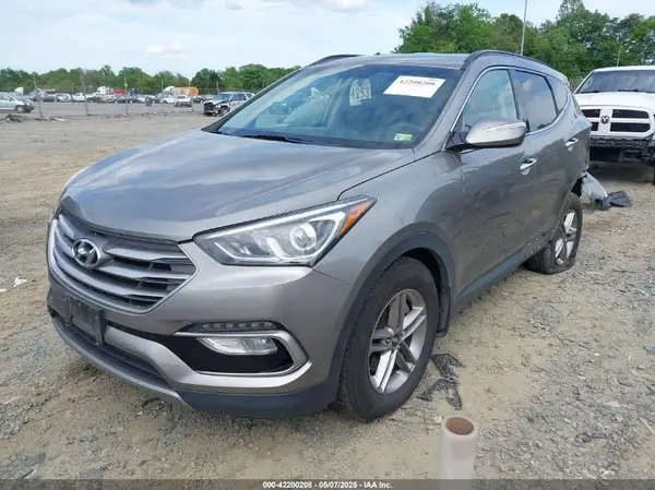 5NMZUDLB4JH073857 2018 HYUNDAI SANTA FE - Image 2