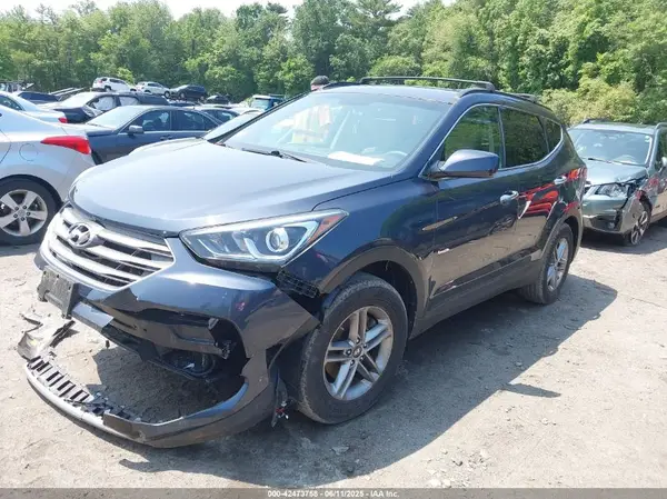 5NMZUDLB5HH024404 2017 HYUNDAI SANTA FE - Image 2