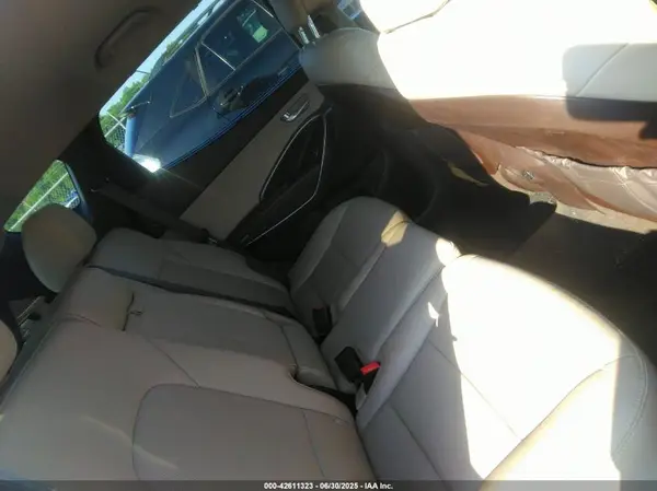 5NMZUDLB5HH026024 2017 HYUNDAI SANTA FE - Image 8