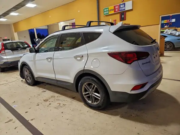 5NMZUDLB5HH034351 2017 HYUNDAI SANTA FE - Image 2