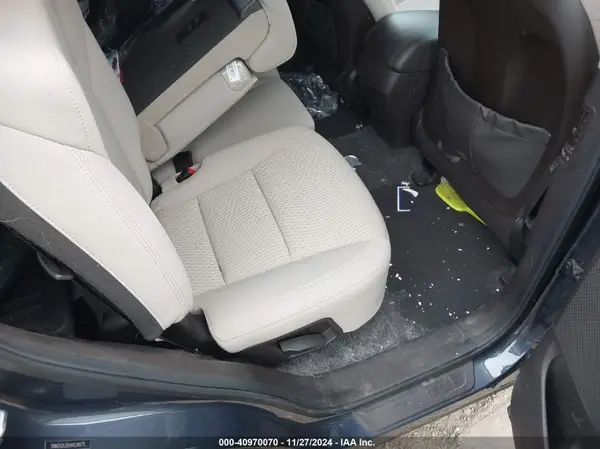 5NMZUDLB5HH034575 2017 HYUNDAI SANTA FE - Image 8