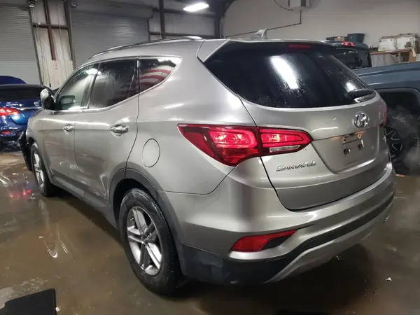 5NMZUDLB5HH038044 2017 HYUNDAI SANTA FE - Image 2